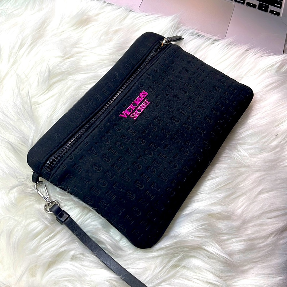 Victoria’s Secret Wristlet Black